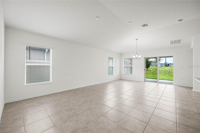 Foto del edificio - 9121 Oscraft Dr