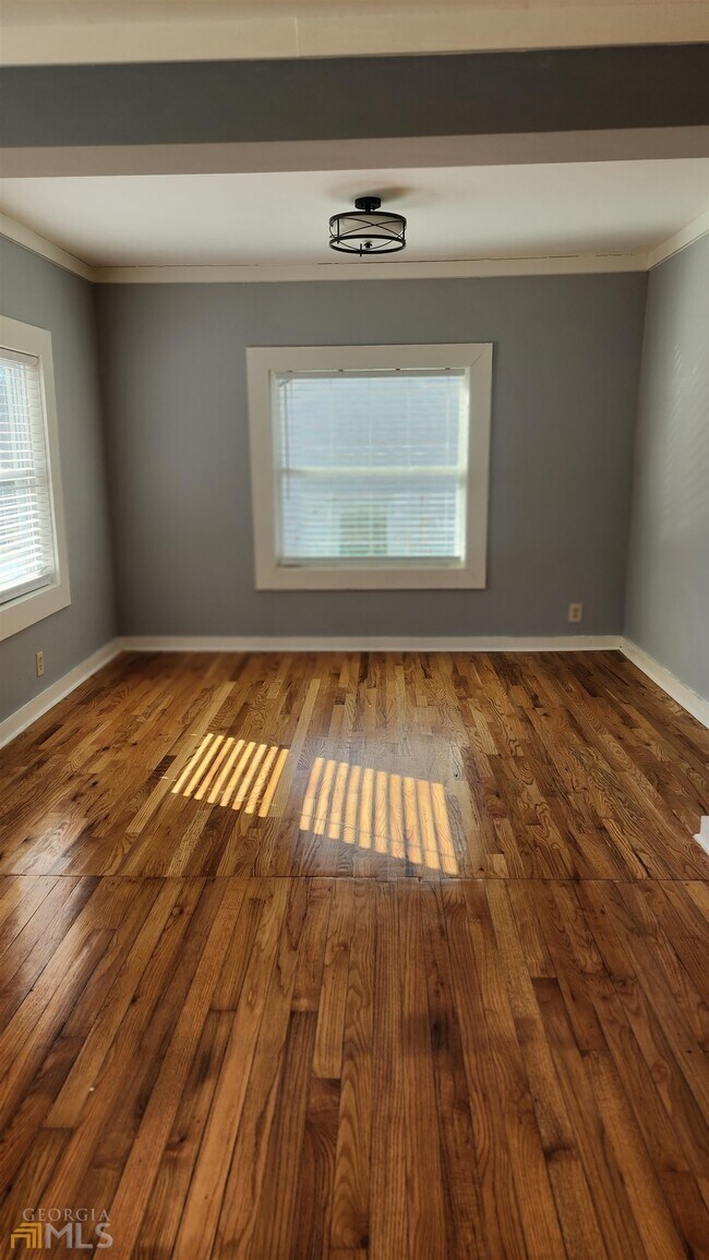 Building Photo - 615 Cofield Dr