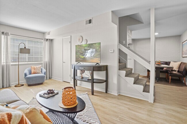 Sala de estar - Regency Point Apartments