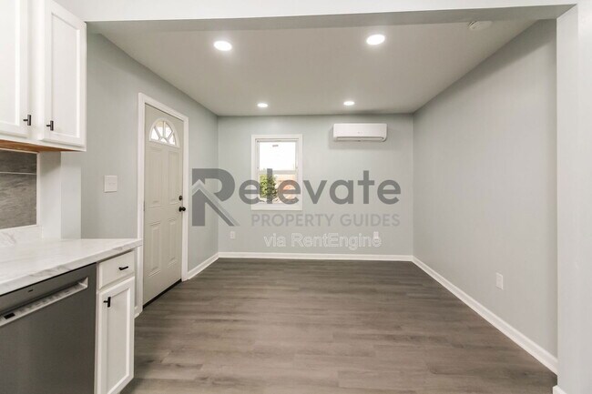 Building Photo - 129 S Old Church St