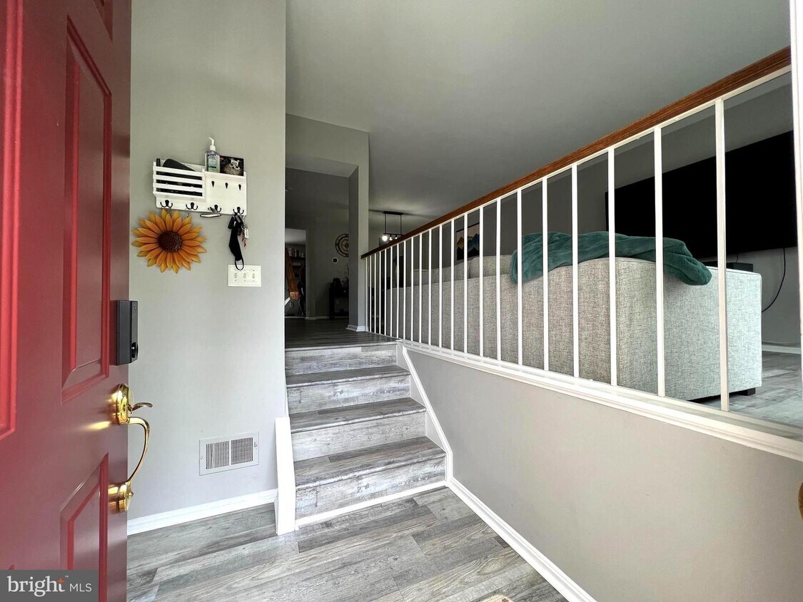 Primary Photo - 44102 Gala Cir