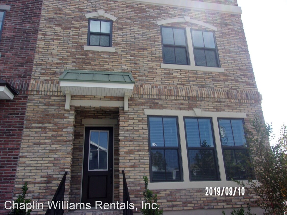 Primary Photo - 3 br, 2.5 bath House - 120 S. 2nd St.
