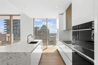 Building Photo - 2678 Tigertail Ave