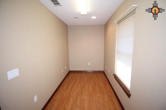 Building Photo - 2304 Reese Dr