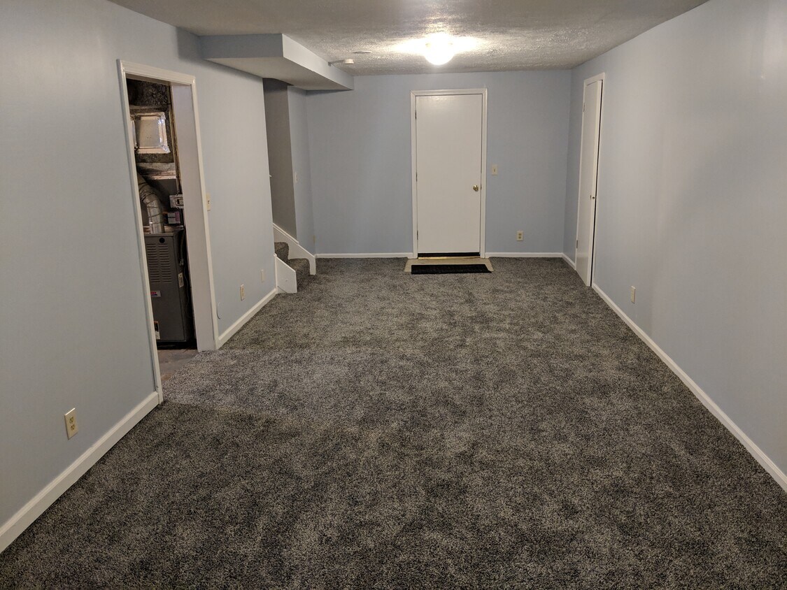 4909 N 54th St, Omaha, NE 68104 House Rental in Omaha, NE