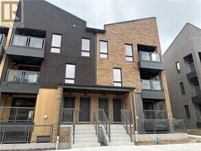 Building Photo - 32 REVERIE Wy