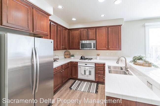 Foto del edificio - 4 br, 2.5 bath House - 10 Enclave Place