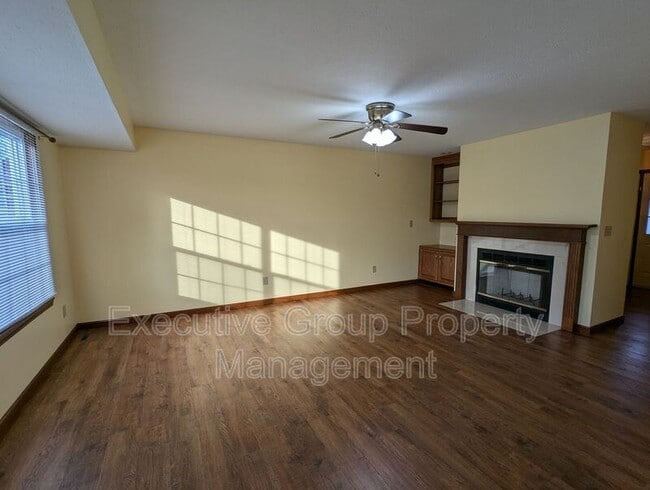 Foto del edificio - 302 Pigeon Pass Rd