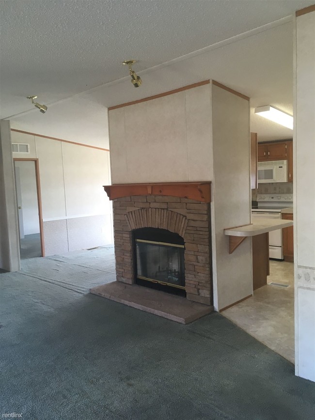 Building Photo - 3 br, 2 bath Mobile Home - 122 James Way