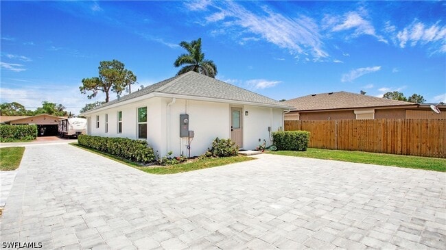 Foto del edificio - 27302 Dortch Ave