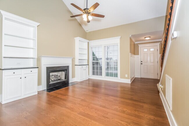 Foto del edificio - 2961 Buckner Ln