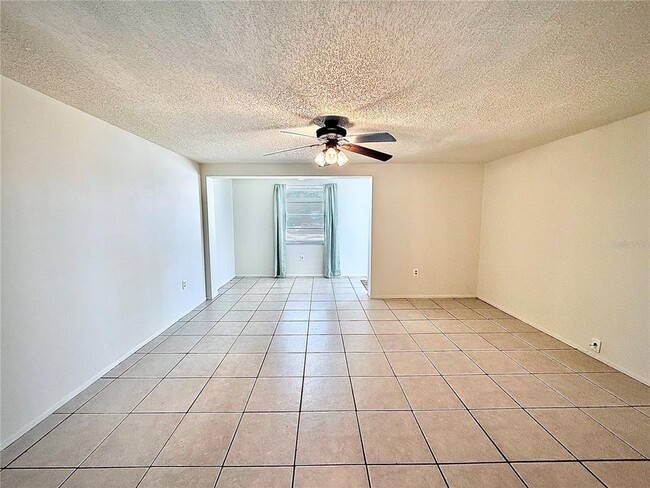 Foto del edificio - 4107 78th St W