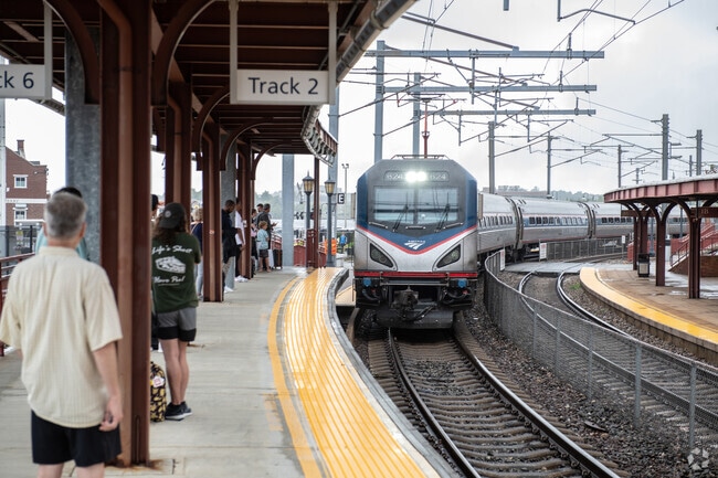 New London is a short drive from Mumford Cove and the train station has many commuting options.