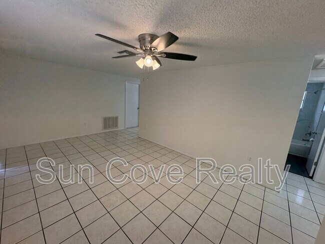 Foto del edificio - 4616 Ackerman St