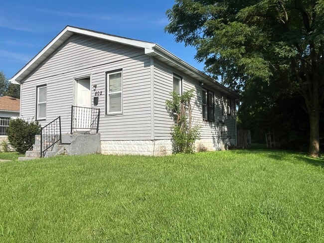 Building Photo - 802 N 71st St
