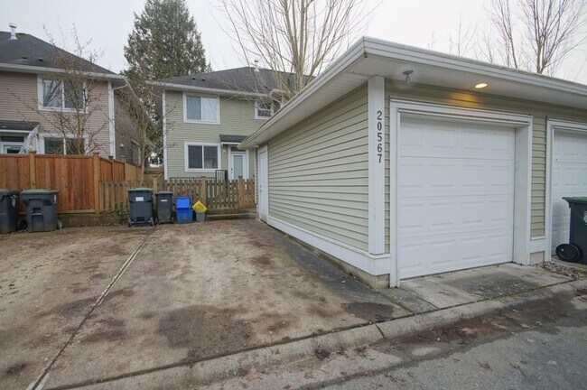 Building Photo - 20567-20584 84 Ave