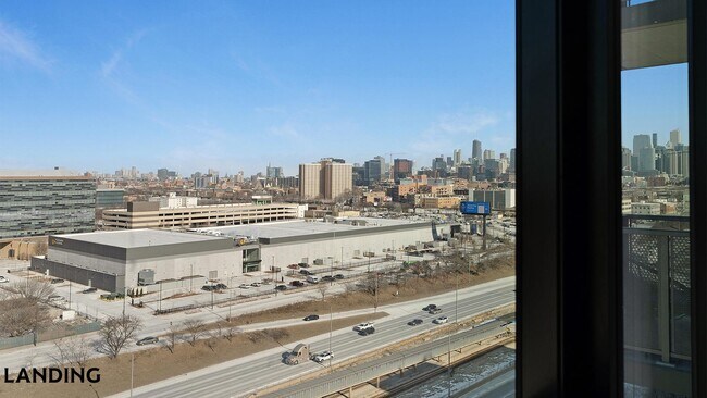 Foto del edificio - 513 S Damen Ave