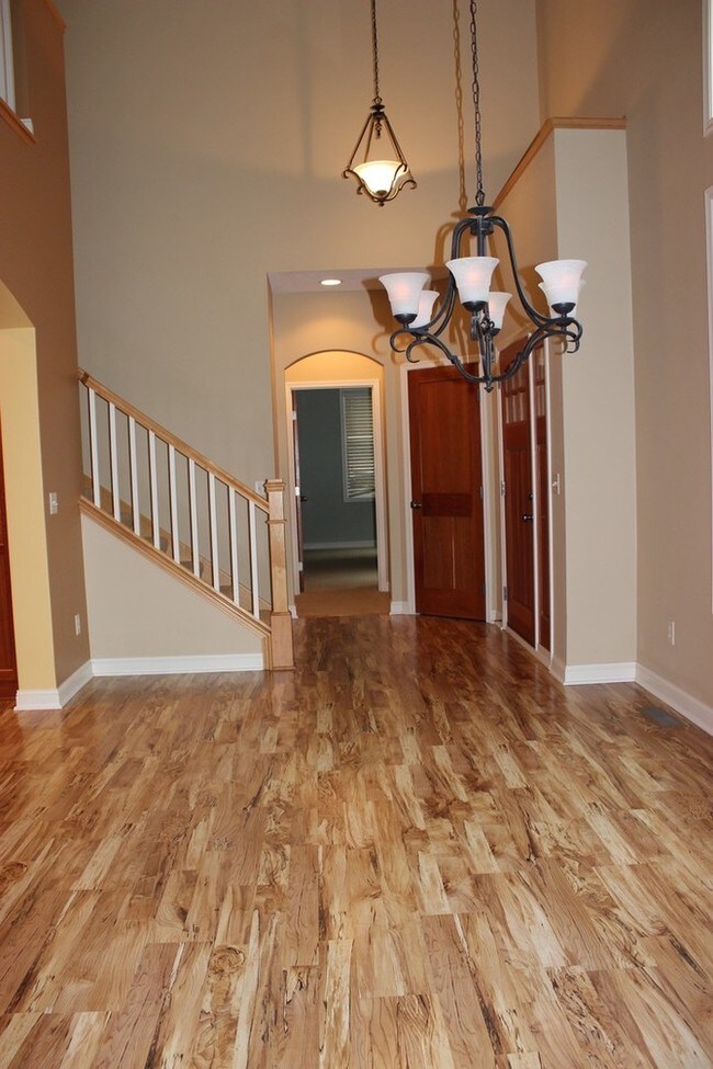 Building Photo - 10712 Toledo Ln