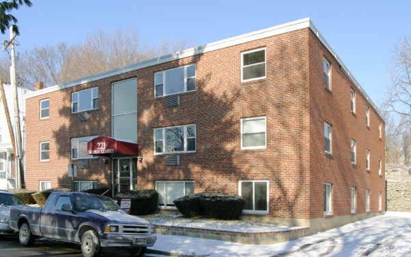 Primary Photo - 221 Minot St