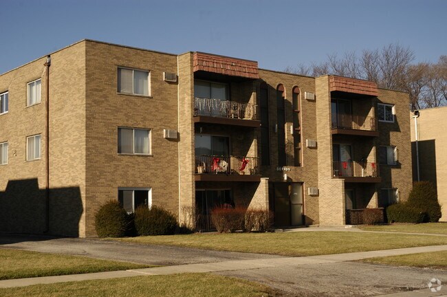 Building Photo - 12640 S Alpine Dr