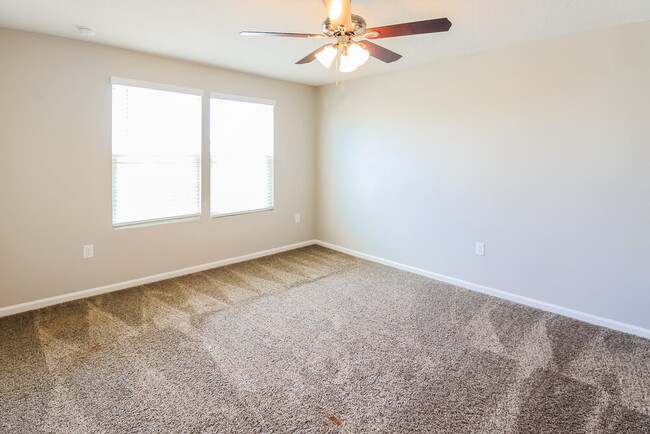 Foto del edificio - 2443 Cold Stream Ln