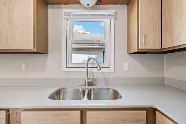Foto del edificio - 3 Bedroom 1 Bathroom single family home