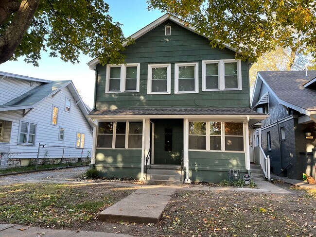 Building Photo - 2120 Erie St