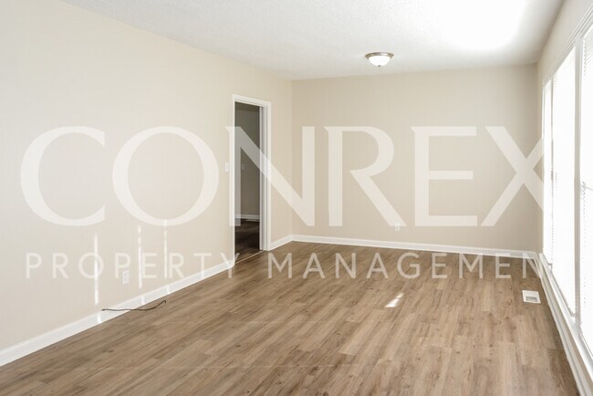 Foto del edificio - 3802 North Memorial Parkway