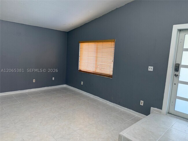 Building Photo - 3613 SW 112th Pl