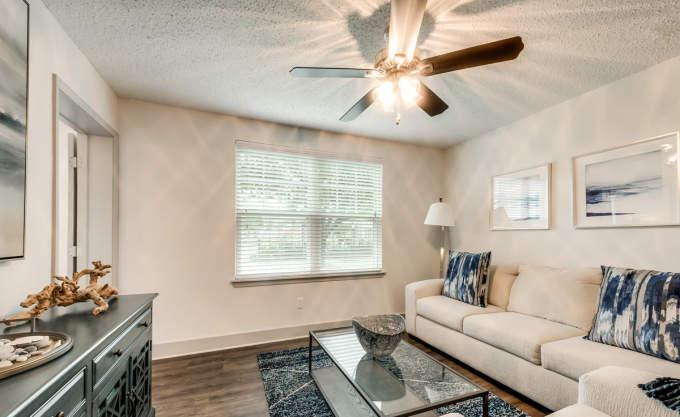 Foto principal - 2 bedroom in Dickinson TX 77539