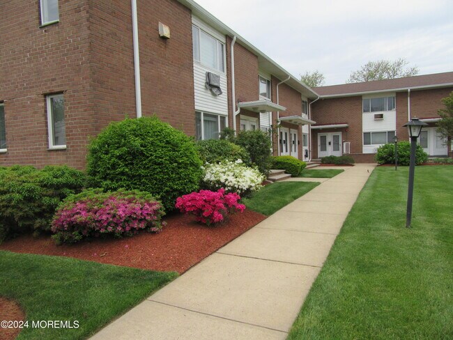Foto del edificio - 35 Sternberger Ave