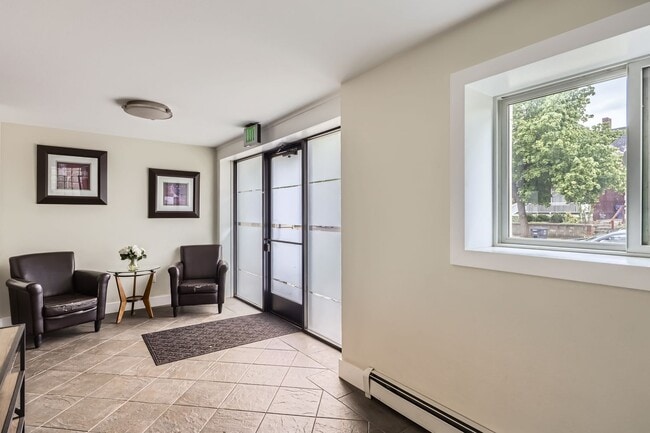 Foto del edificio - 2460 W Caithness Pl