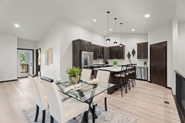 Foto del edificio - 1107 S Foss Ave