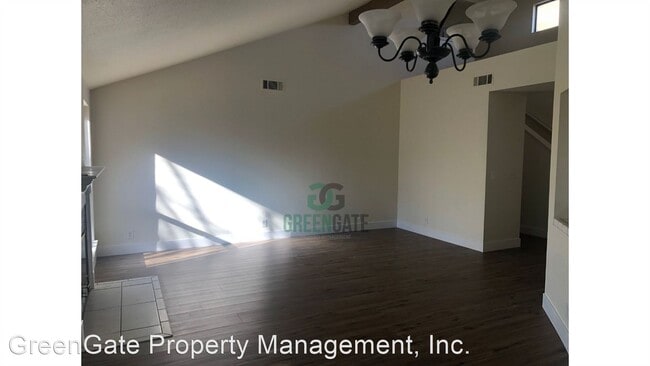 Building Photo - 3 br, 2.5 bath House - 2404 Manor Oak Dr