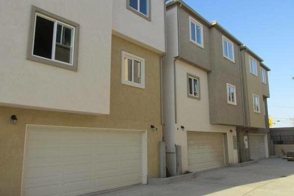 2 Townhouses For Rent In National City Ca Westsiderentals