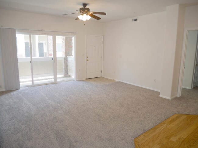 Building Photo - 16848 E Gunnison Dr