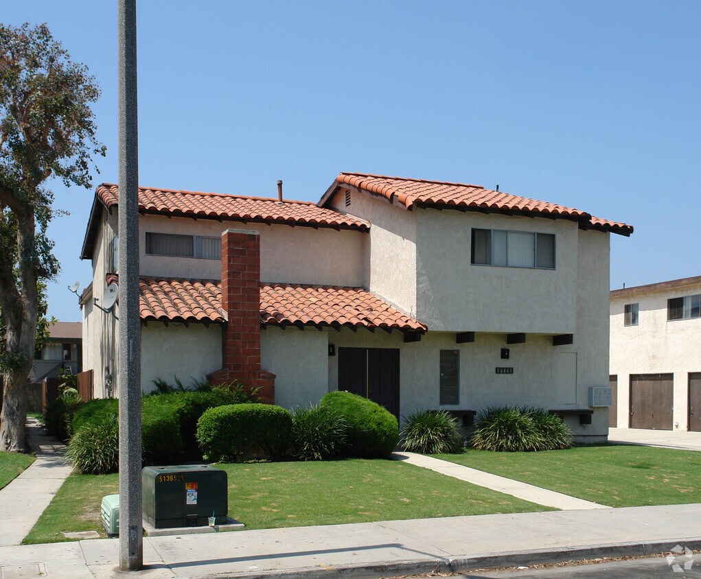 Building Photo - 16461 Waterway Cir