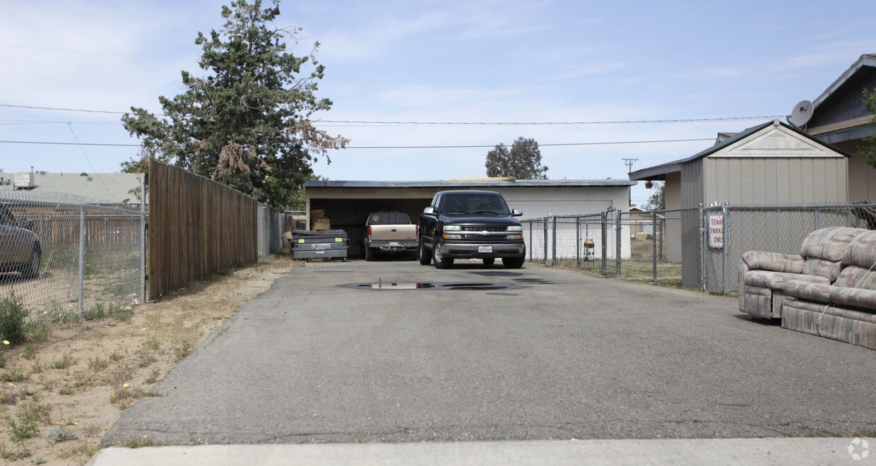 Building Photo - 18262 Cherimoya Rd
