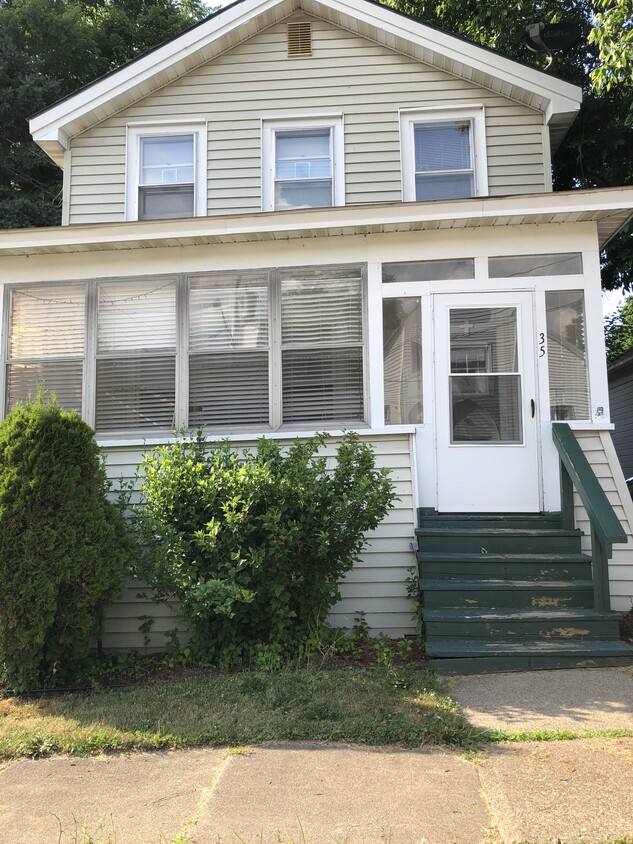 Primary Photo - 35 Lawrence St