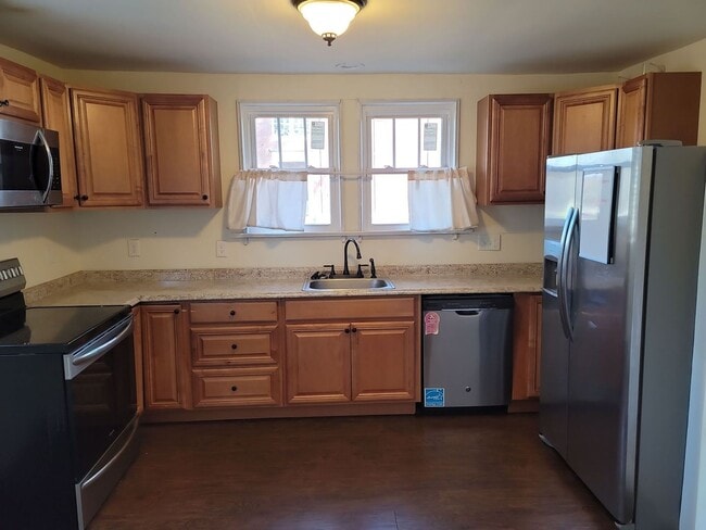 Building Photo - Coming Soon- Charming 2-Bedroom Home in Sanford
