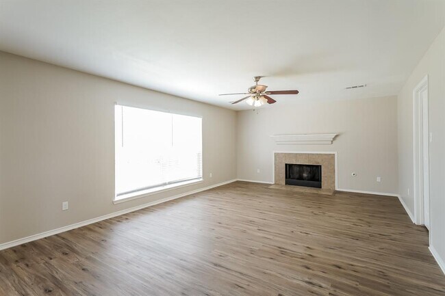 Building Photo - 17402 Heath Grove Ln