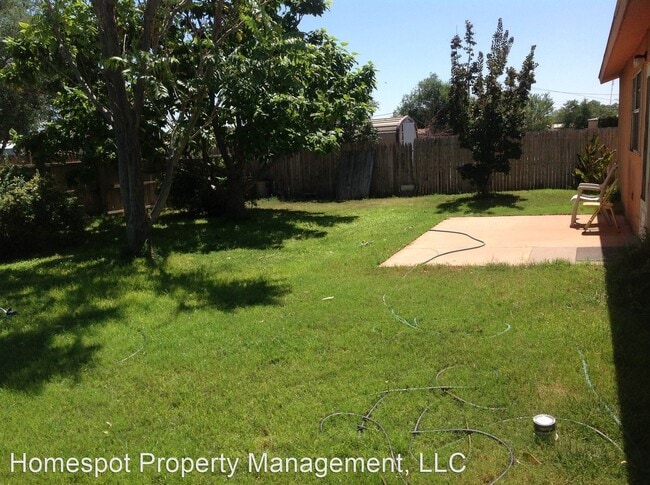 Building Photo - 4 br, 2 bath House - 212 N Indio Ave