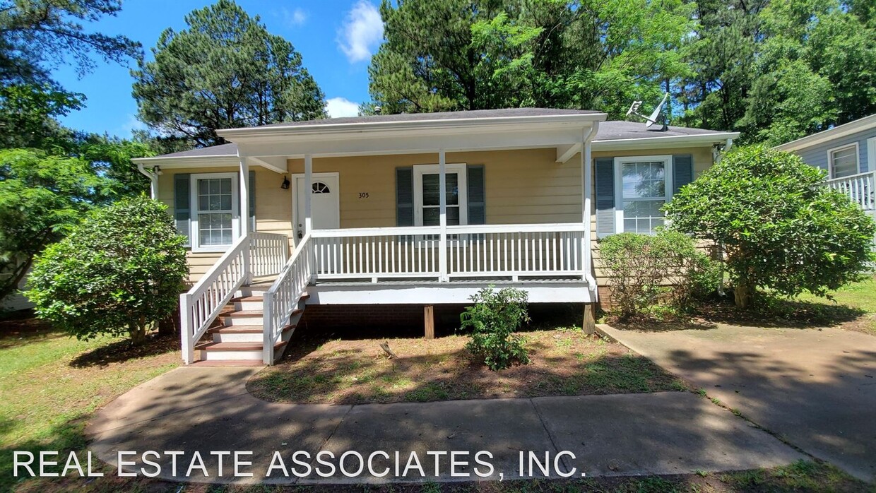Primary Photo - 3 br, 2 bath House - 305 Hardee Street