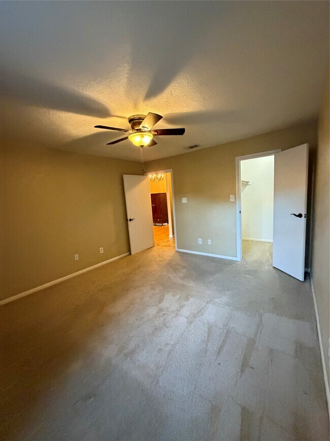 Foto del edificio - 12755 Mill Ridge Dr