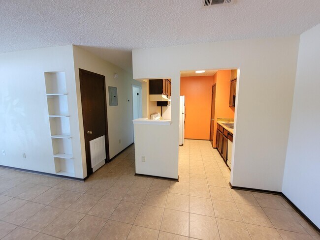 Foto del edificio - 1614 Green Briar Pkwy