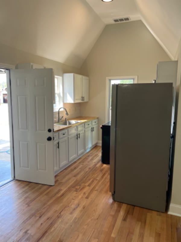 Building Photo - 1180 Garibaldi St SW