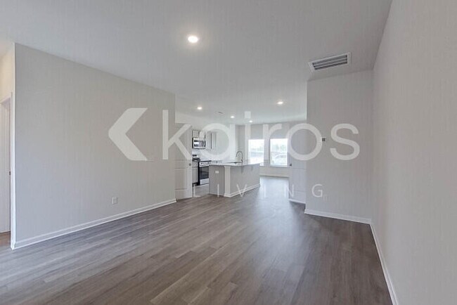 Foto del edificio - 2241 Banyon Cir