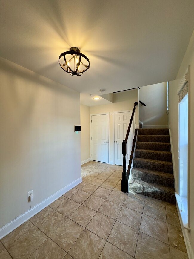 Building Photo - Charming 4Bed/3.5Bath in Washington Village - Pigtown neighborhood