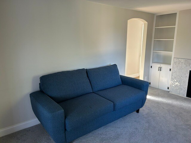 Foto del edificio - 6130 S Bay Rd