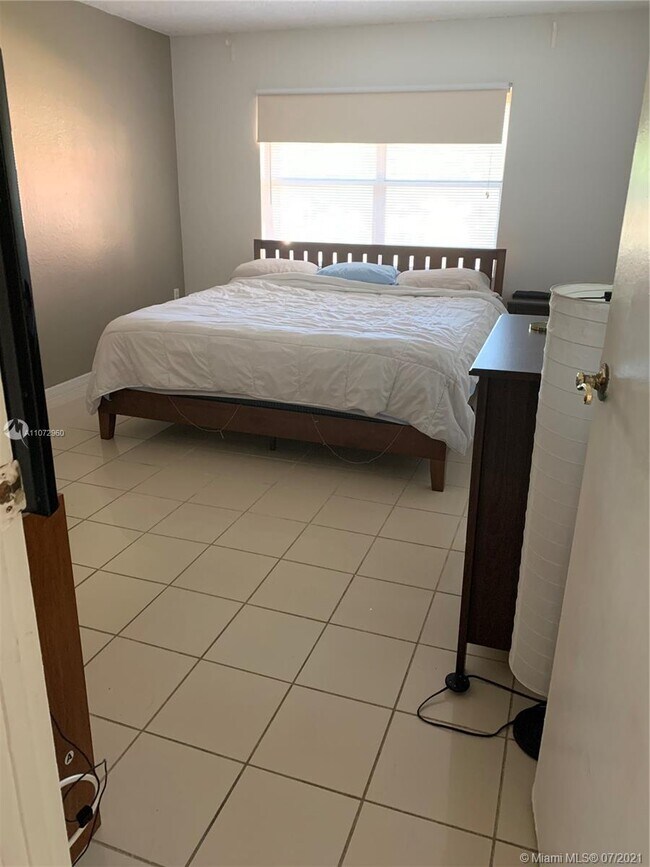 Foto del edificio - 10477 SW 108th Ave